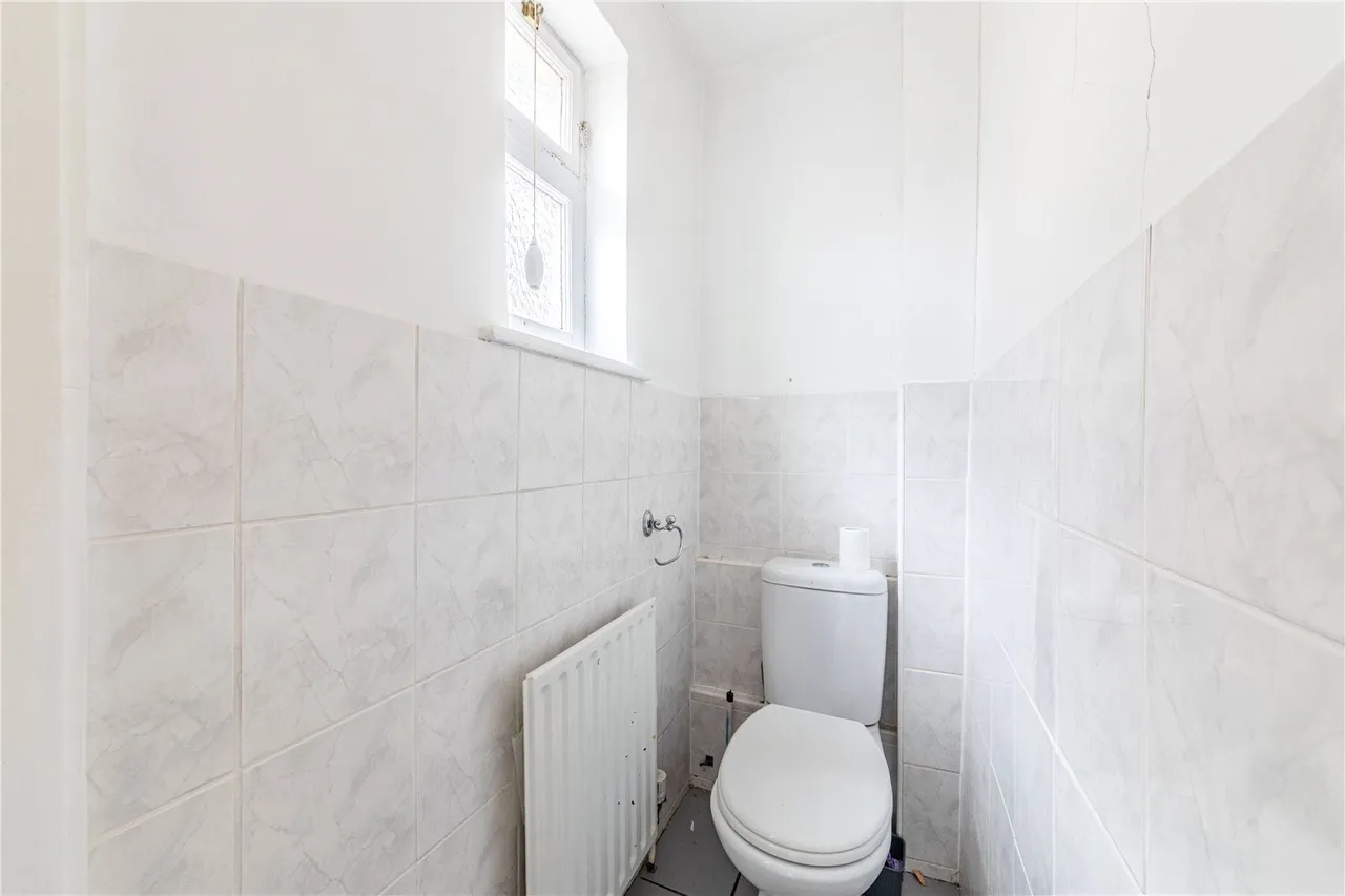Tartar Road, Cobham, KT11, photo 10