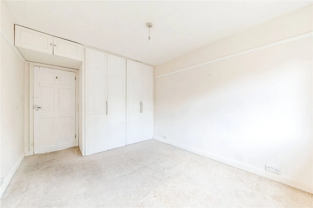 Tartar Road, Cobham, KT11, photo 6