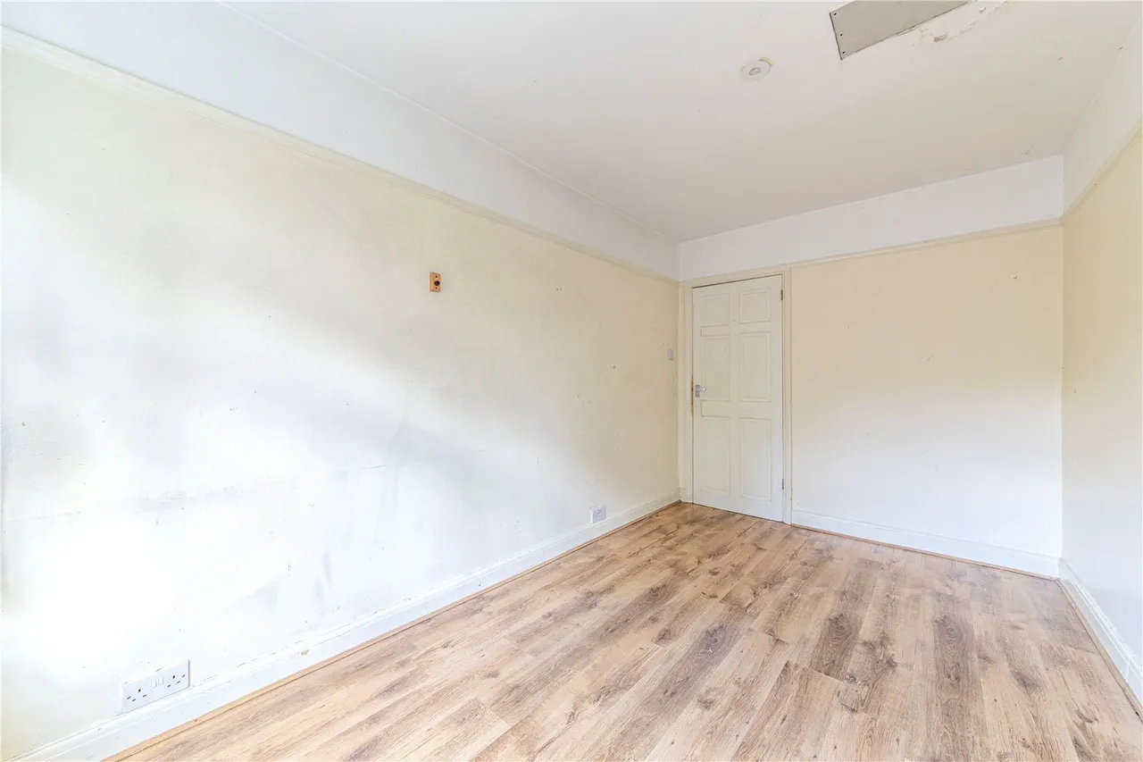 Tartar Road, Cobham, KT11, photo 8