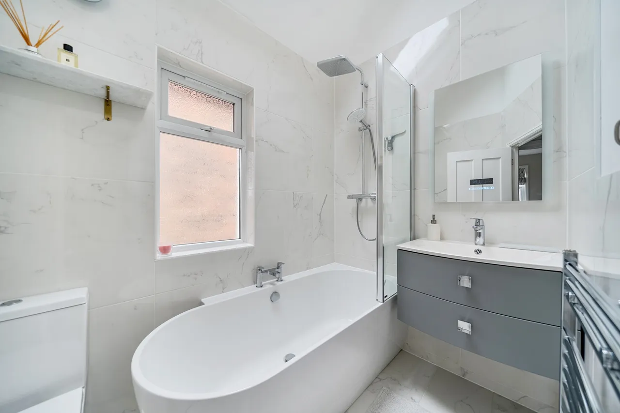 Chart Lane, Reigate, RH2, photo 11