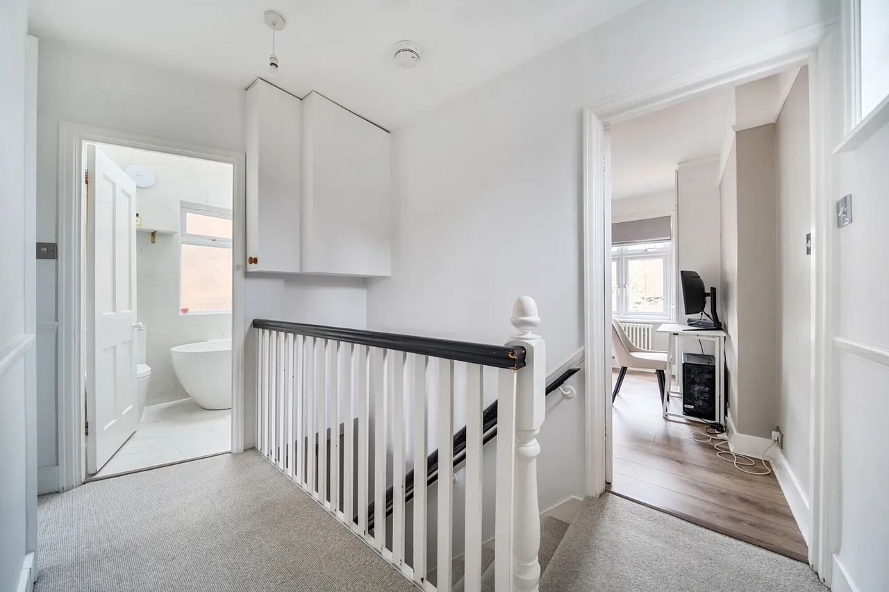 Chart Lane, Reigate, RH2, photo 9