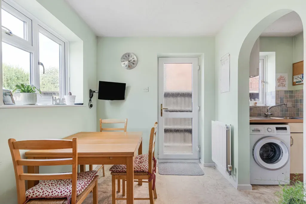Normandy Way, Bletchley, Milton Keynes, Buckinghamshire, MK3 7UW, photo 4
