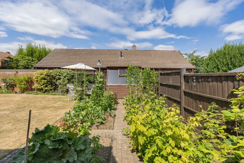 Normandy Way, Bletchley, Milton Keynes, Buckinghamshire, MK3 7UW, photo 13