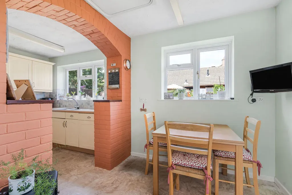 Normandy Way, Bletchley, Milton Keynes, Buckinghamshire, MK3 7UW, photo 16