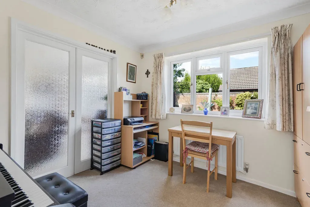 Normandy Way, Bletchley, Milton Keynes, Buckinghamshire, MK3 7UW, photo 6