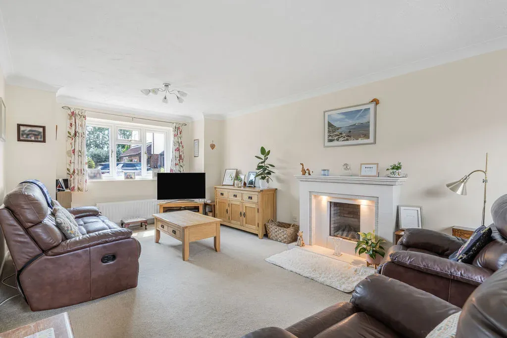 Normandy Way, Bletchley, Milton Keynes, Buckinghamshire, MK3 7UW, photo 3