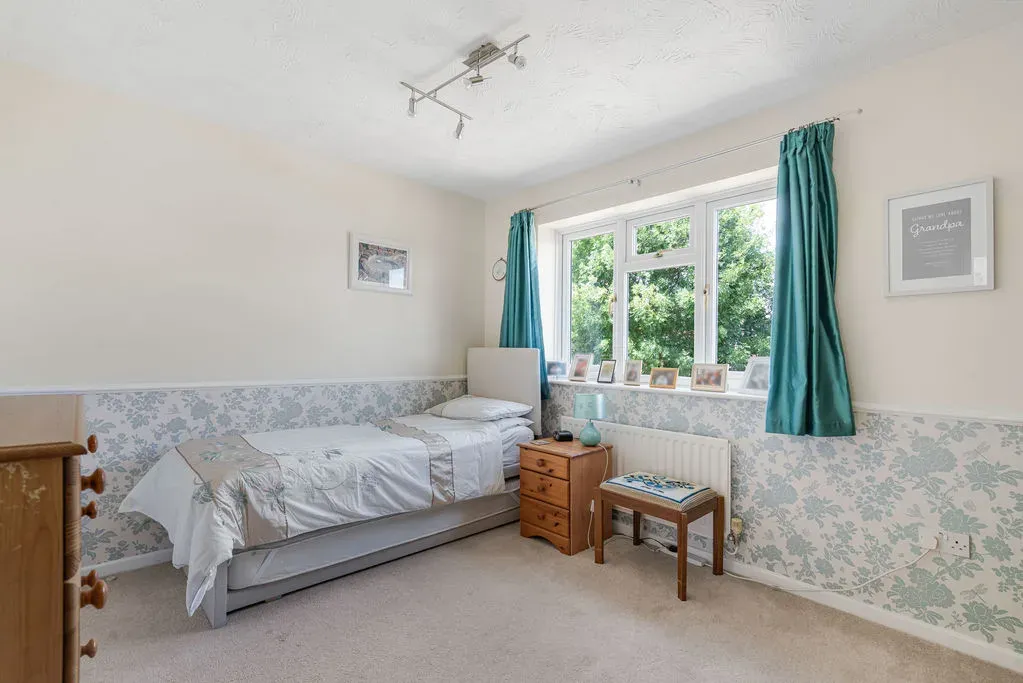 Normandy Way, Bletchley, Milton Keynes, Buckinghamshire, MK3 7UW, photo 9