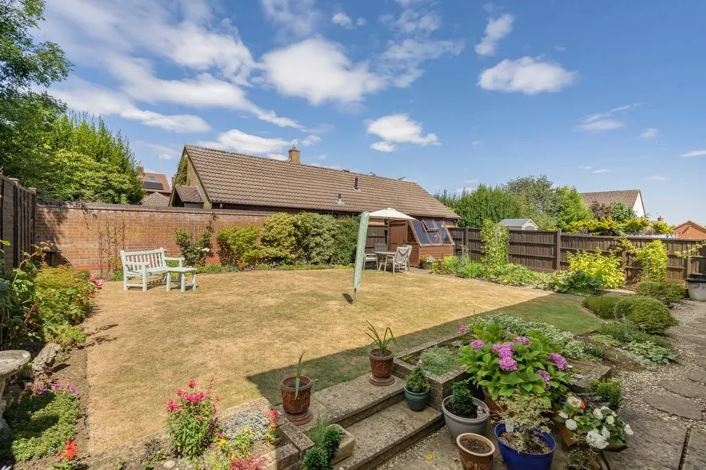 Normandy Way, Bletchley, Milton Keynes, Buckinghamshire, MK3 7UW, photo 5