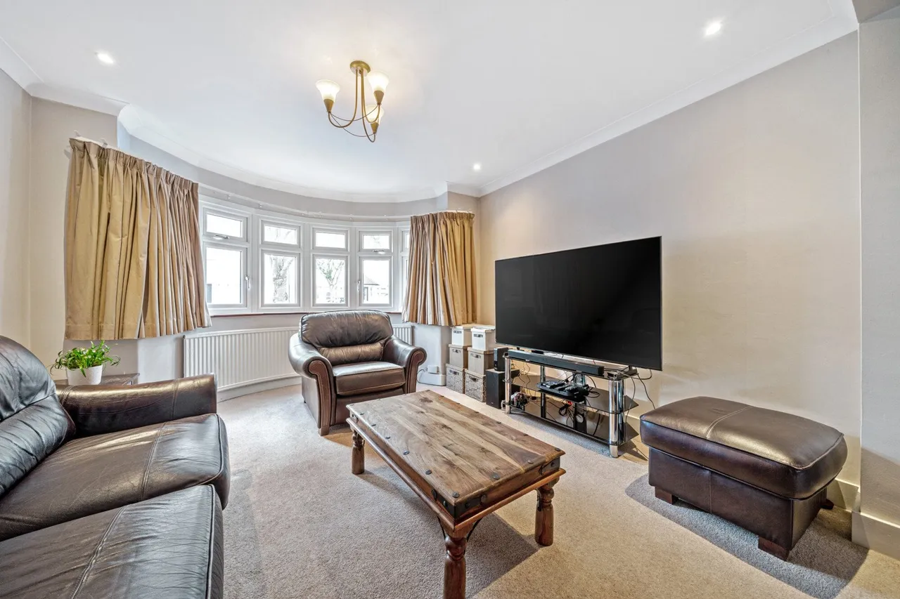 Selsey Crescent, DA16, photo 2