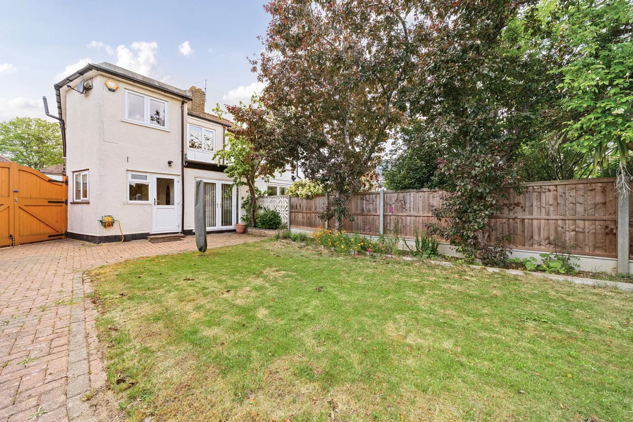 Selsey Crescent, DA16, photo 11