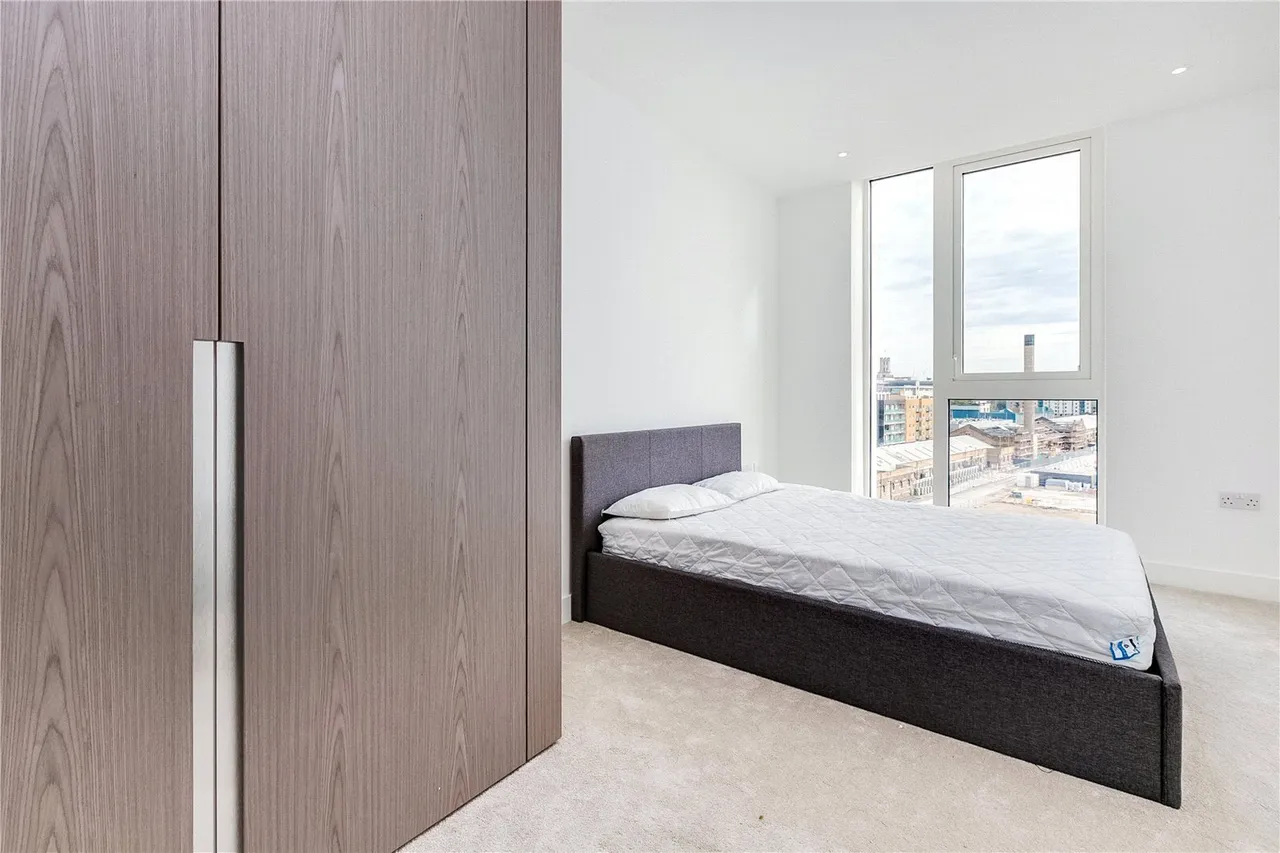 Vaughan Way, London, E1W, photo 4