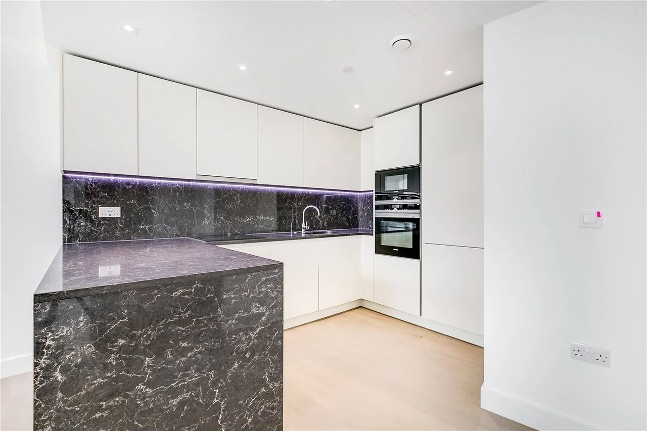 Vaughan Way, London, E1W, photo 6