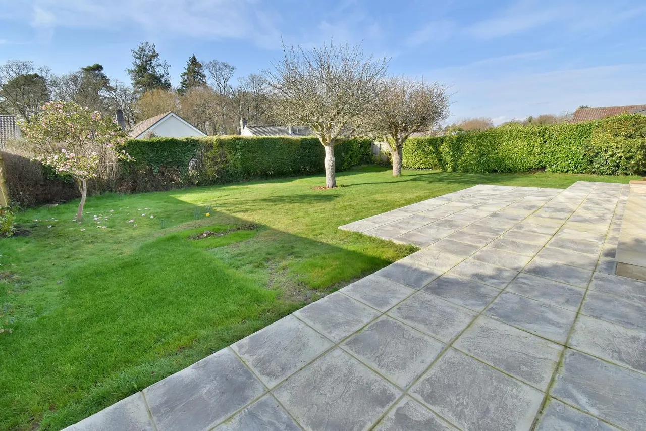 Martins Drive, BH22, photo 19