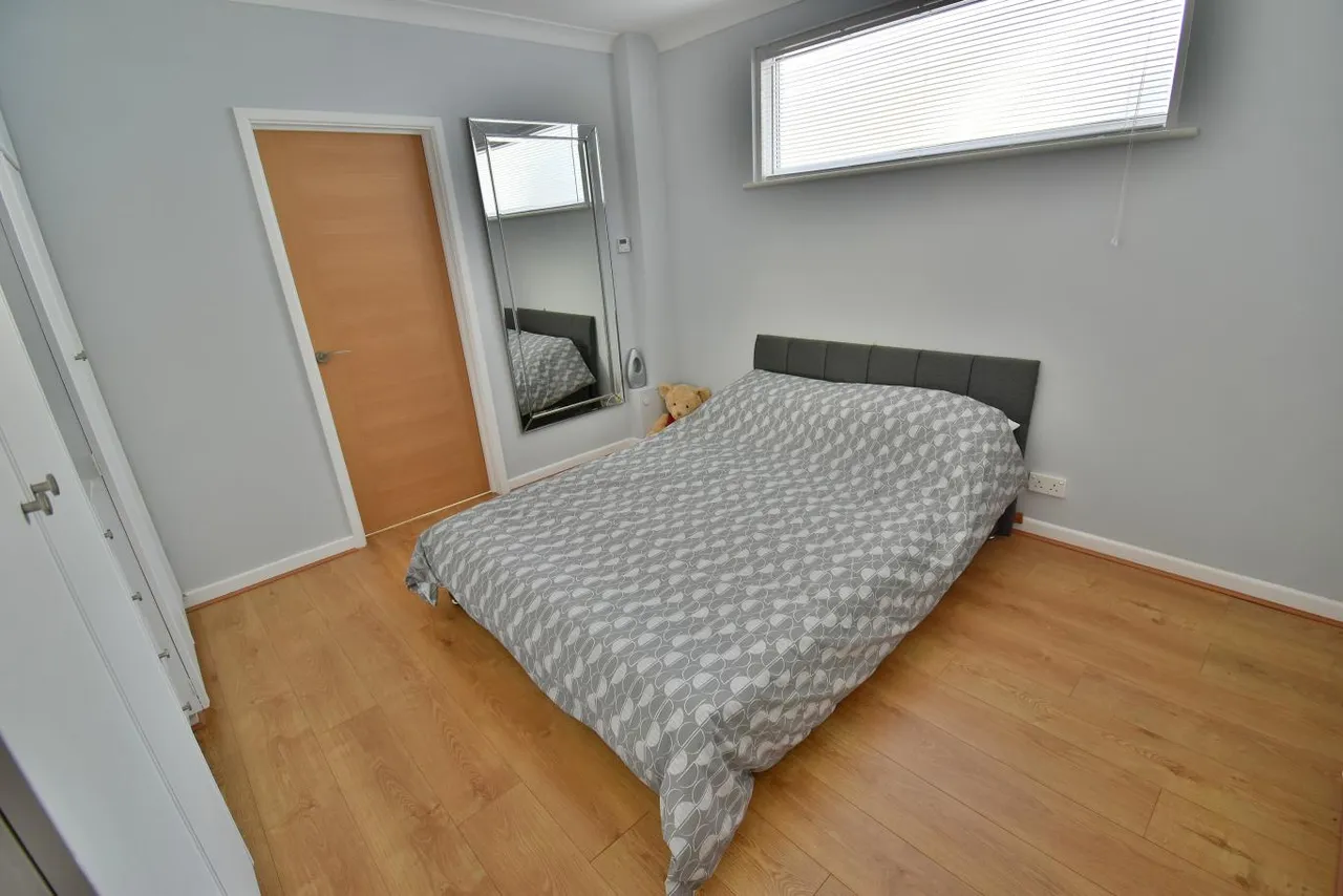 Martins Drive, BH22, photo 14