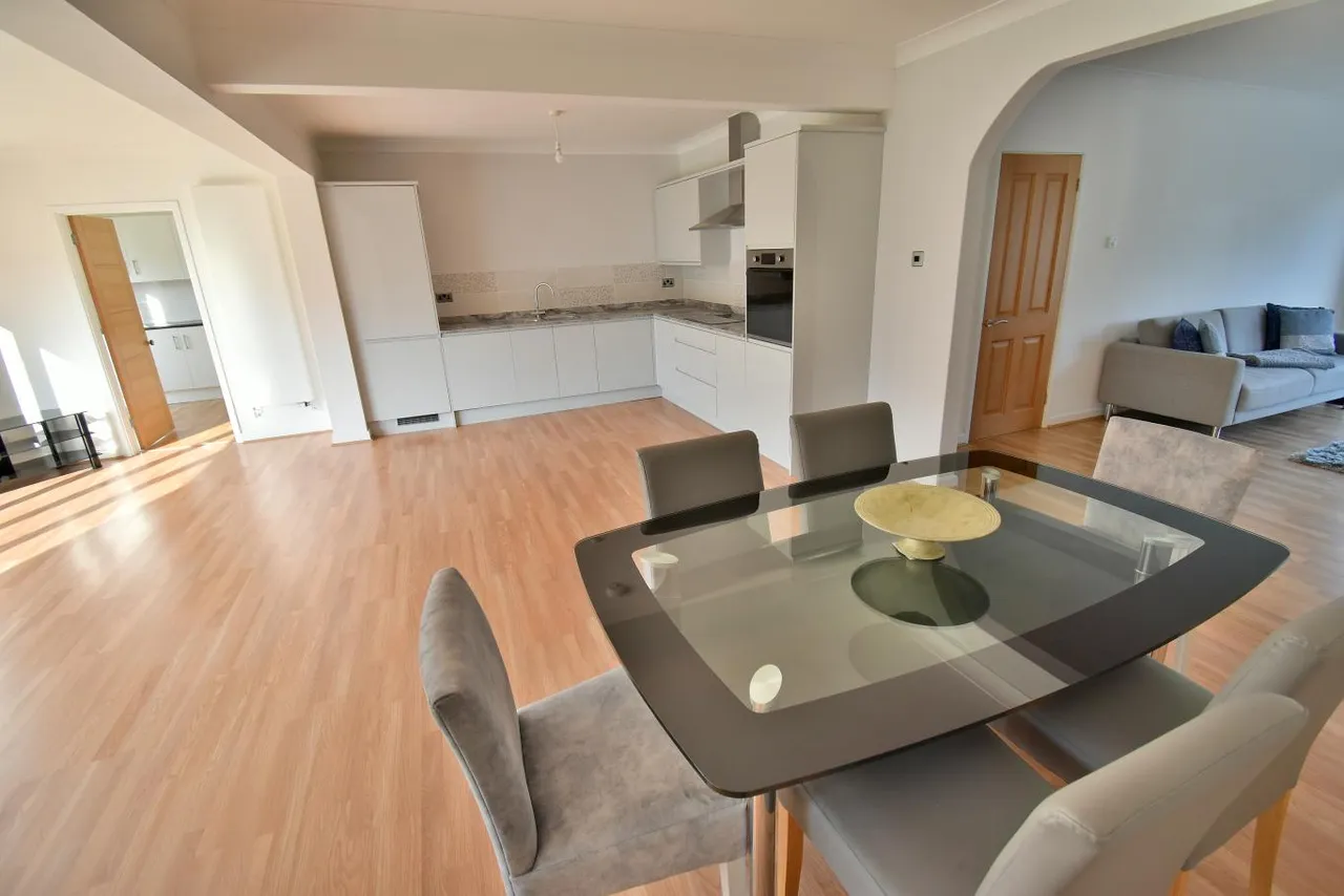 Martins Drive, BH22, photo 5