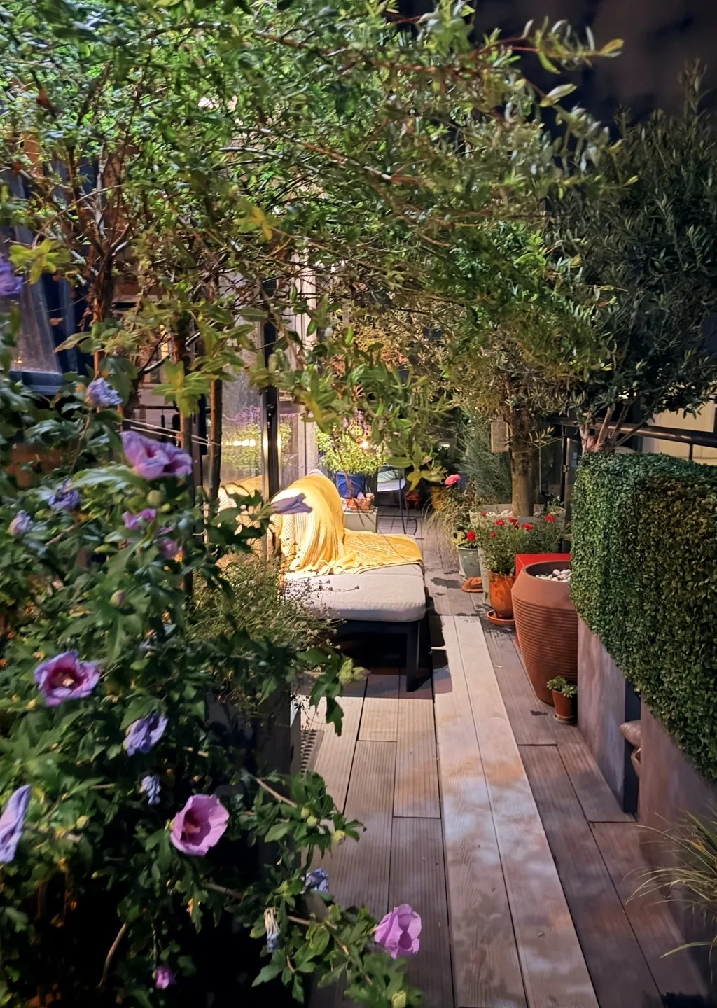 High Road, London, N12, photo 15