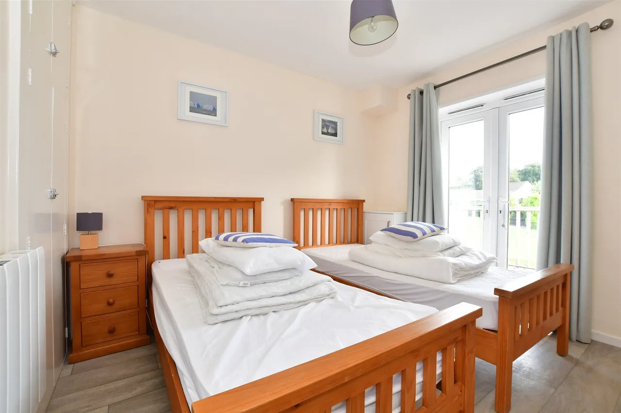Salterns Village, Seaview, PO34, photo 8