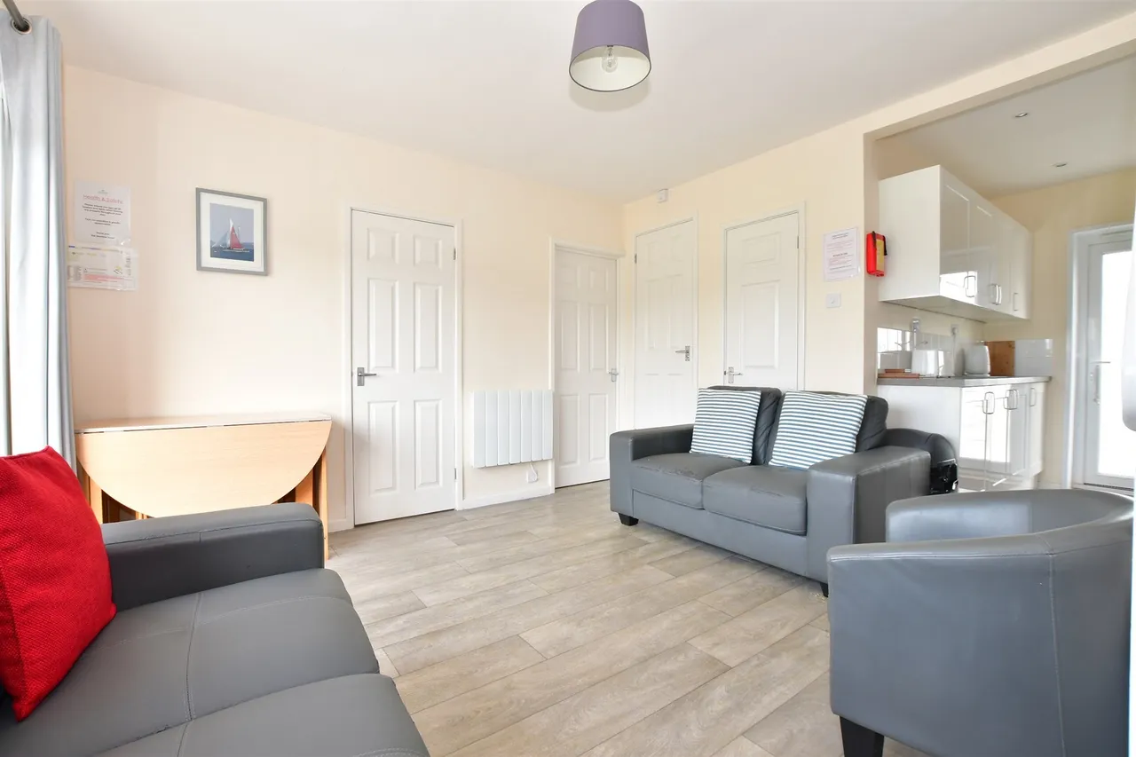 Salterns Village, Seaview, PO34, photo 5