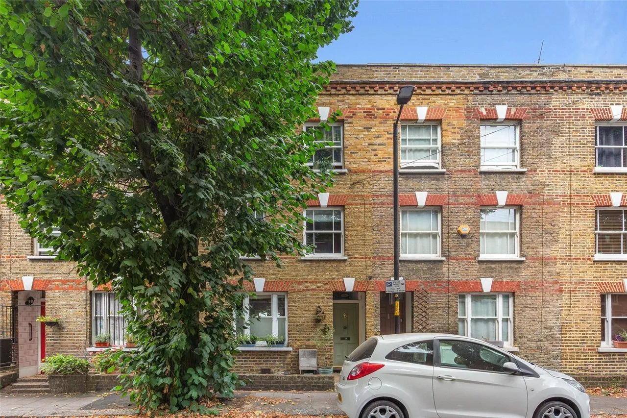 3 bed house for sale, Henshaw Street, London, SE17