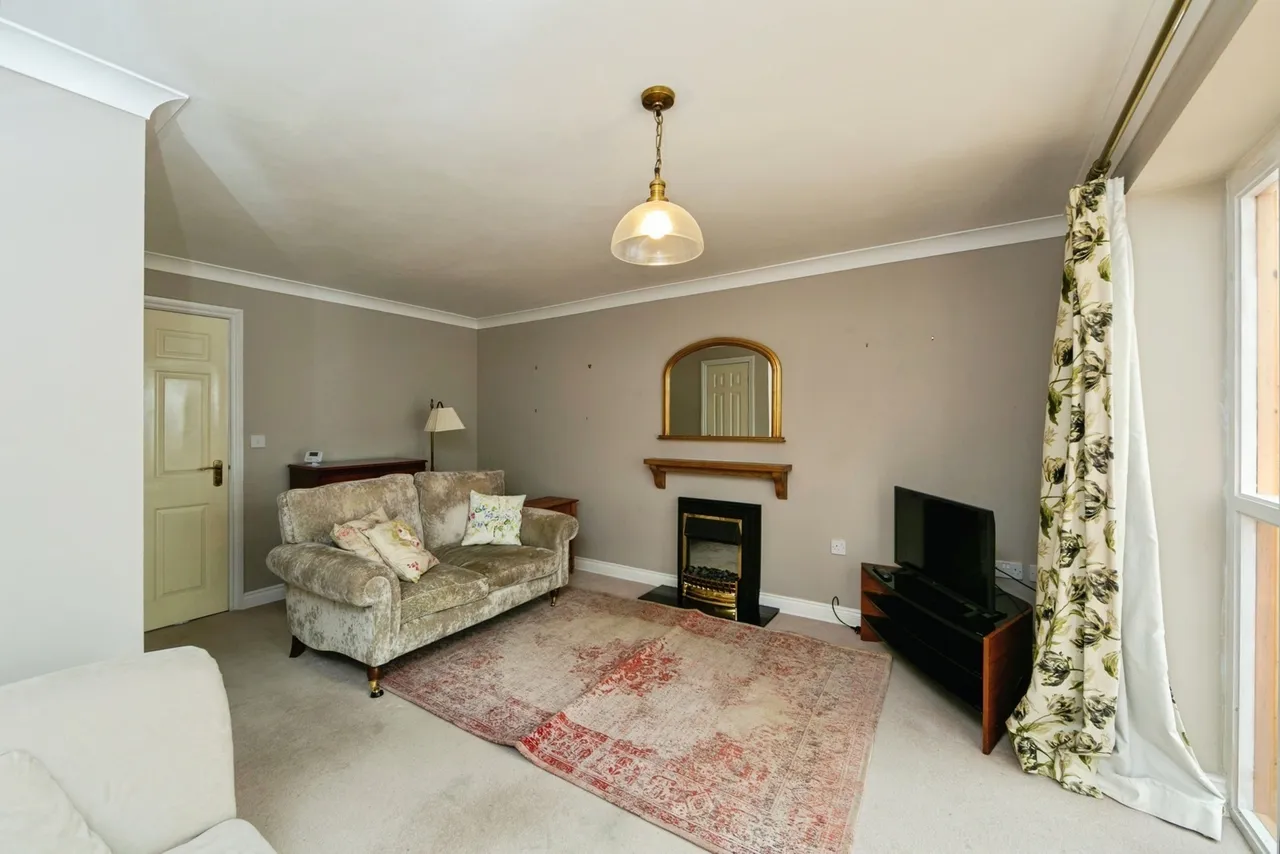 Companions Close, Wickersley, Rotherham, South Yorkshire, S66, photo 5