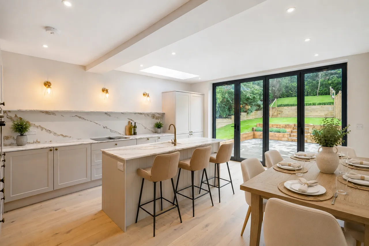4 bed house for sale — Hamilton House, Kings Road, Haslemere...
