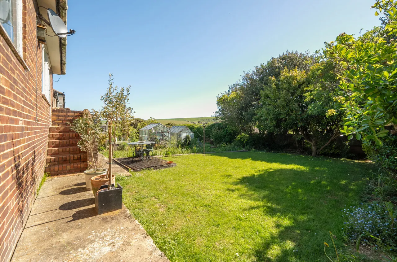 Winton Avenue, Saltdean, BN2, photo 13