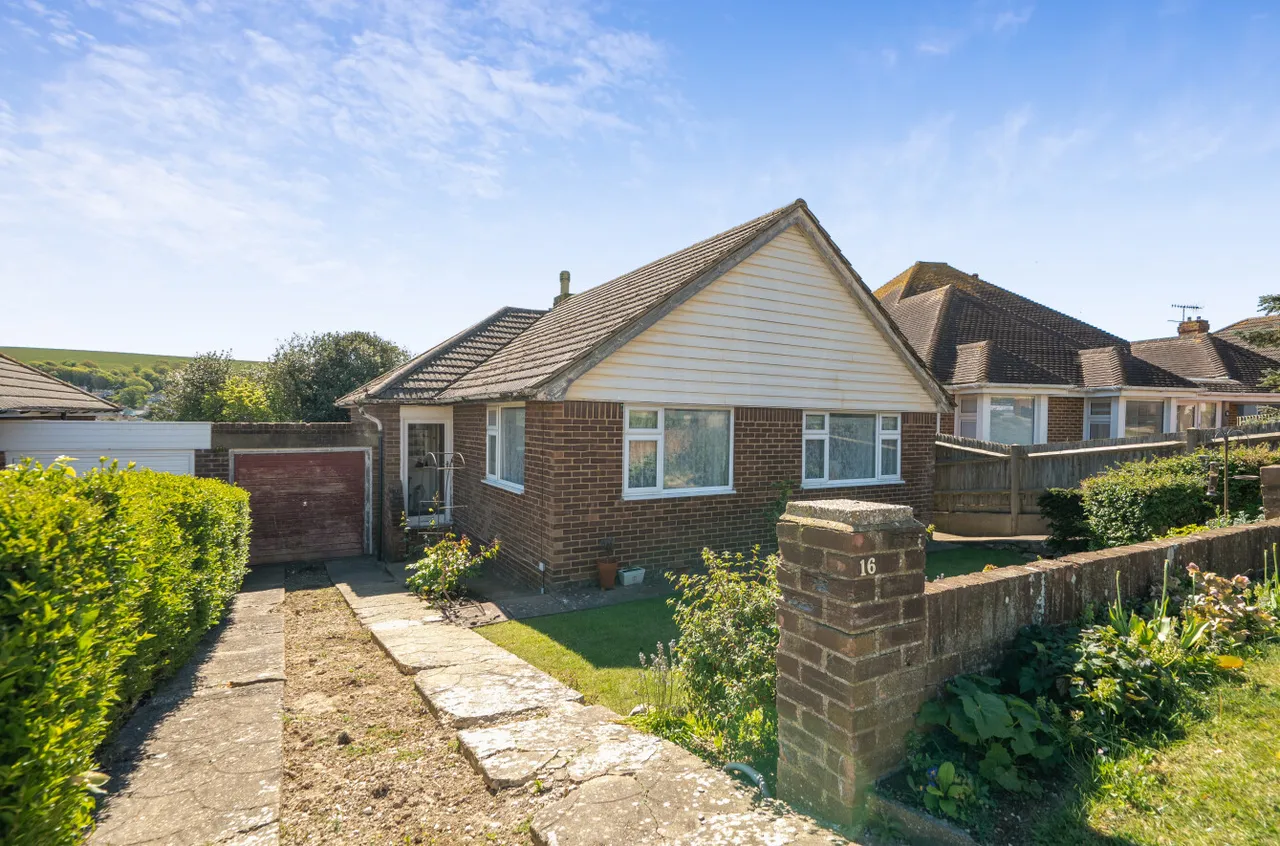 2 bed house for sale, Winton Avenue, Saltdean, BN2