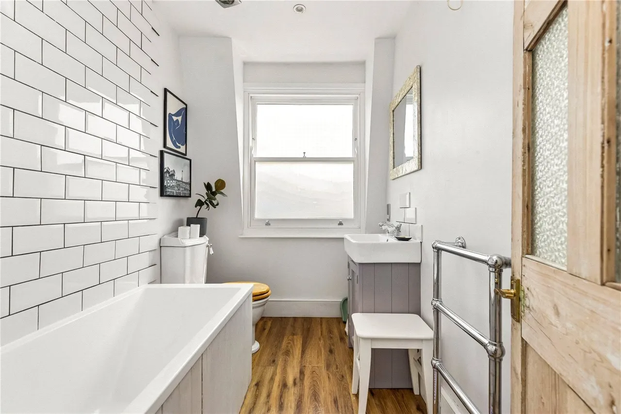 Nevill Road, London, N16, photo 13