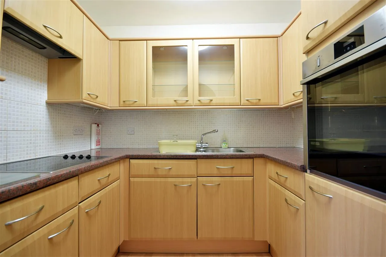 Roberts Court Baddow Road, Great Baddow Chelmsford, CM2, photo 3