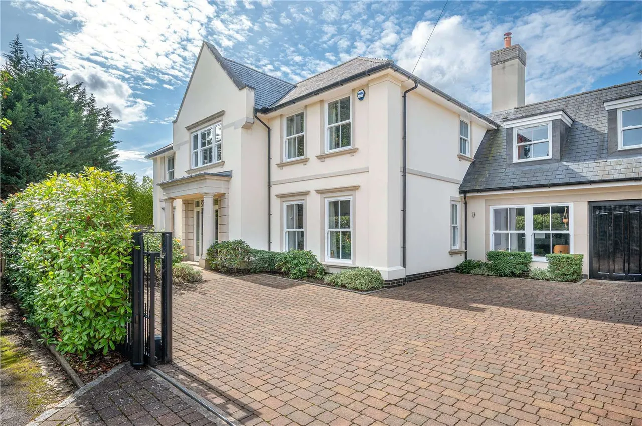 6 bed house for sale, Normanstead, Henley-on-Thames, RG9