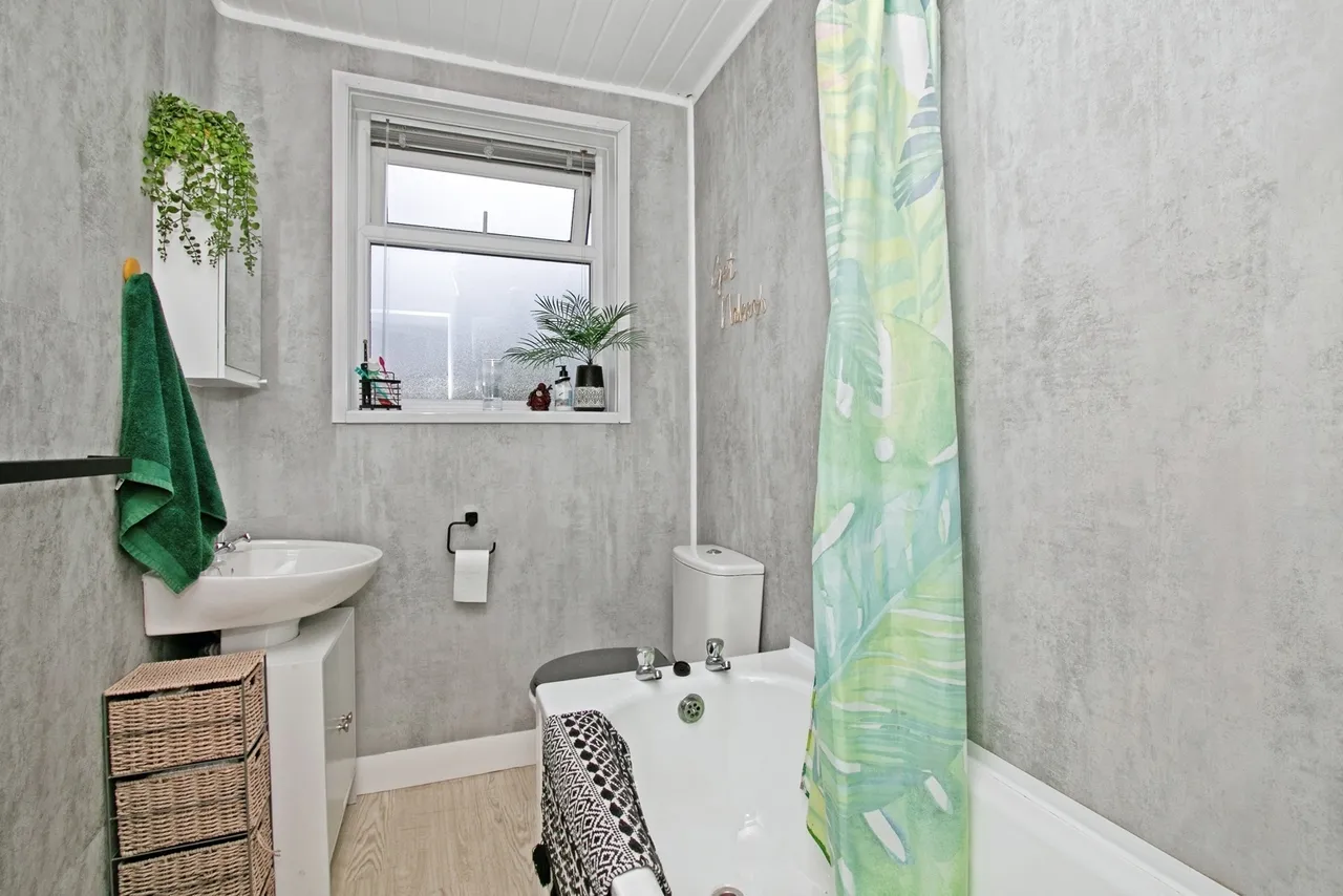 Canfield Terrace, Redruth, TR15, photo 8