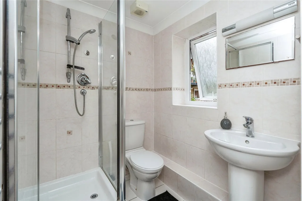 Regents Park Road, Regents Park, SO15, photo 13