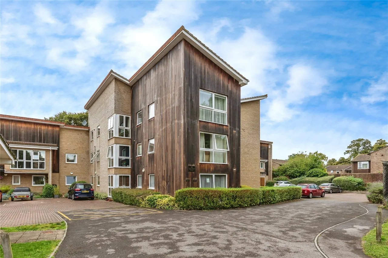 2 bed flat for sale, Regents Park Road, Regents Park, SO15