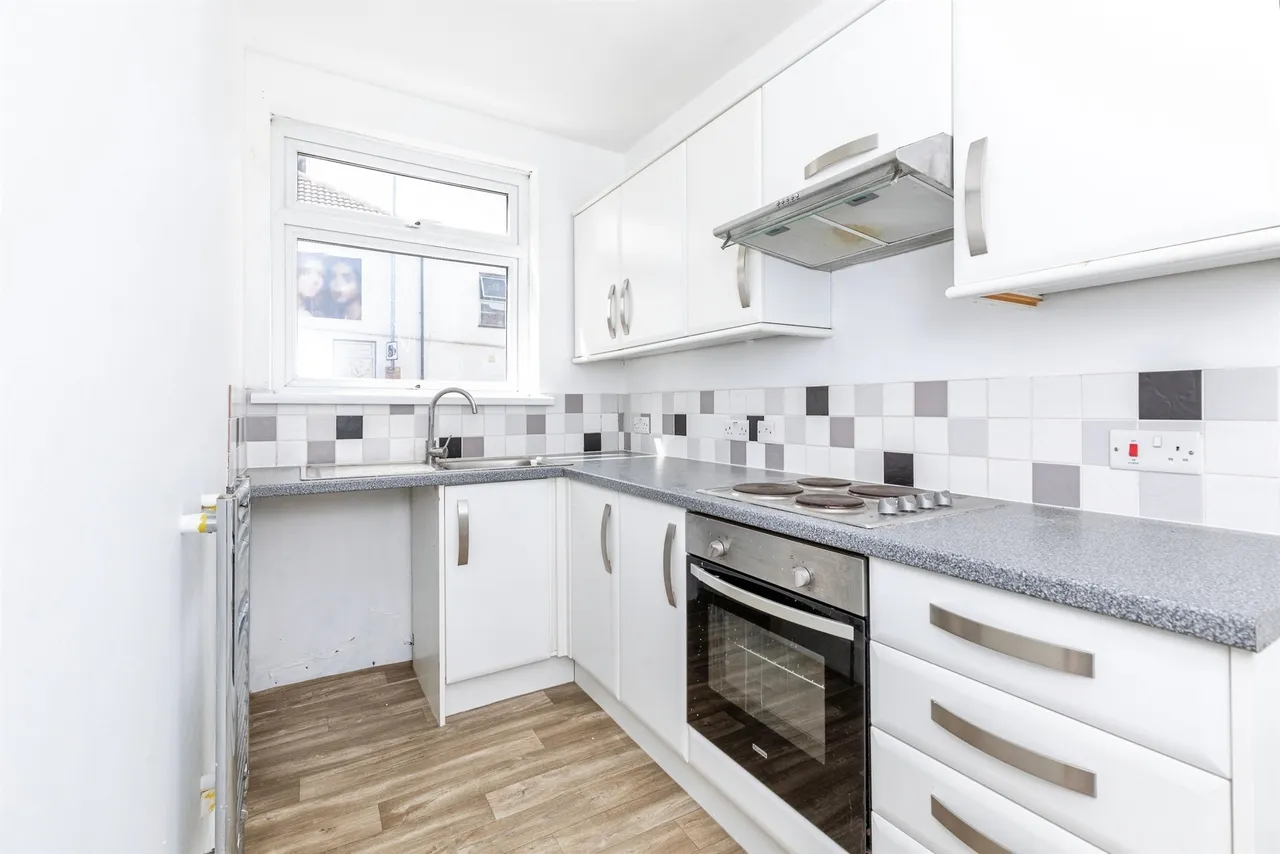 1 bed flat for sale — Jeffery Street, Gillingham