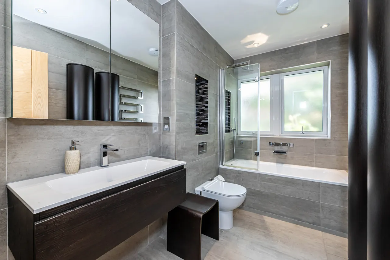 The Ridings, Ealing, W5, photo 14