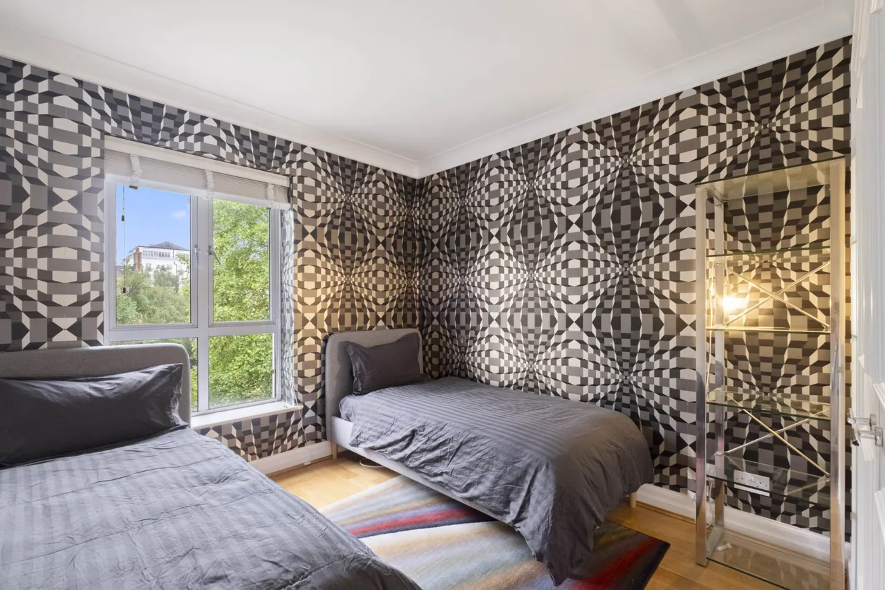 Sandalwood Mansions, Kensington Green, W8 5UR, photo 6