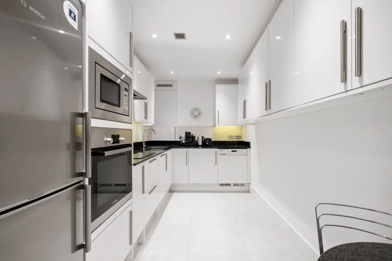 Sandalwood Mansions, Kensington Green, W8 5UR, photo 2