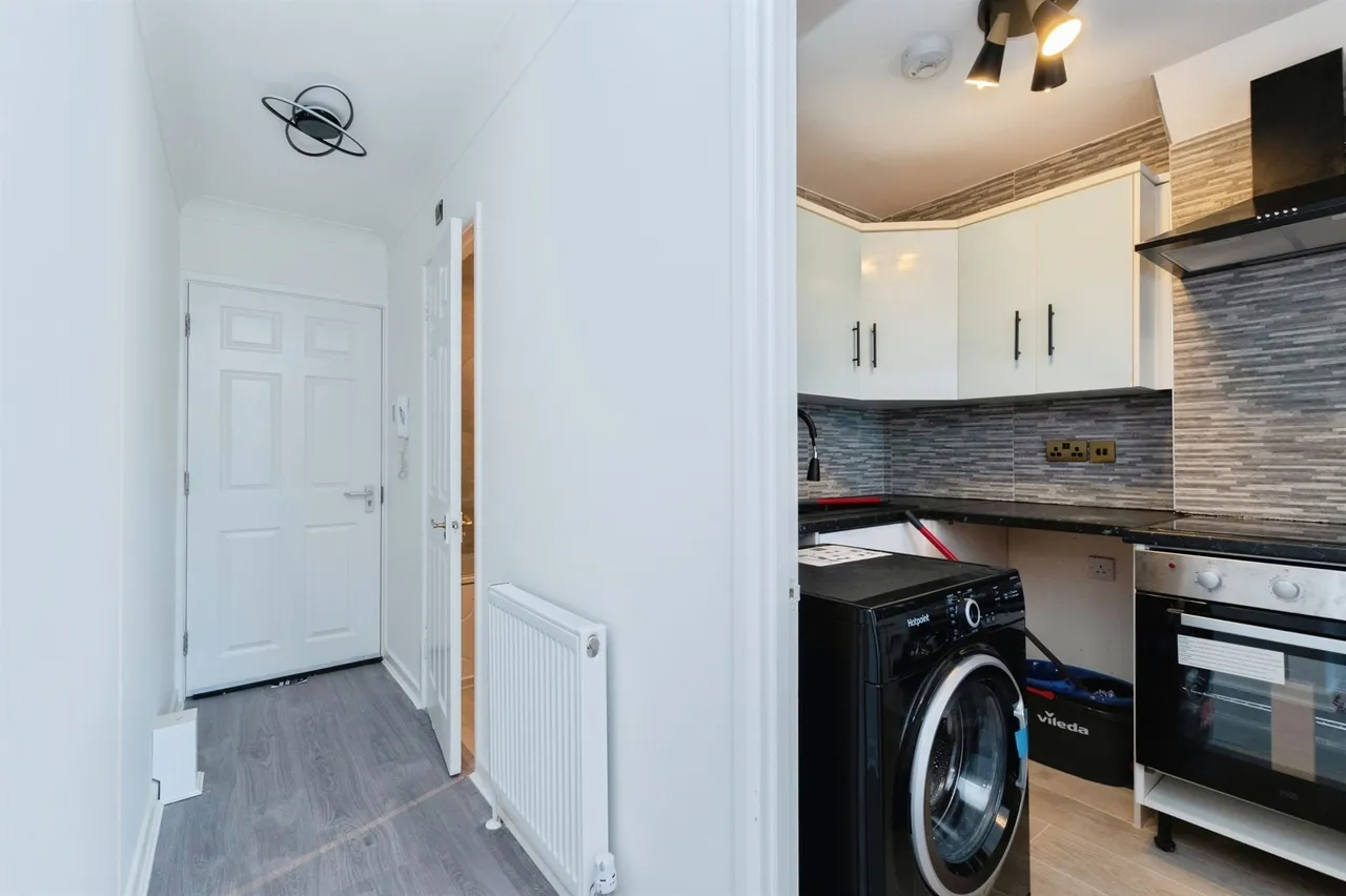 Crescent Road, Bournemouth, BH2, photo 2