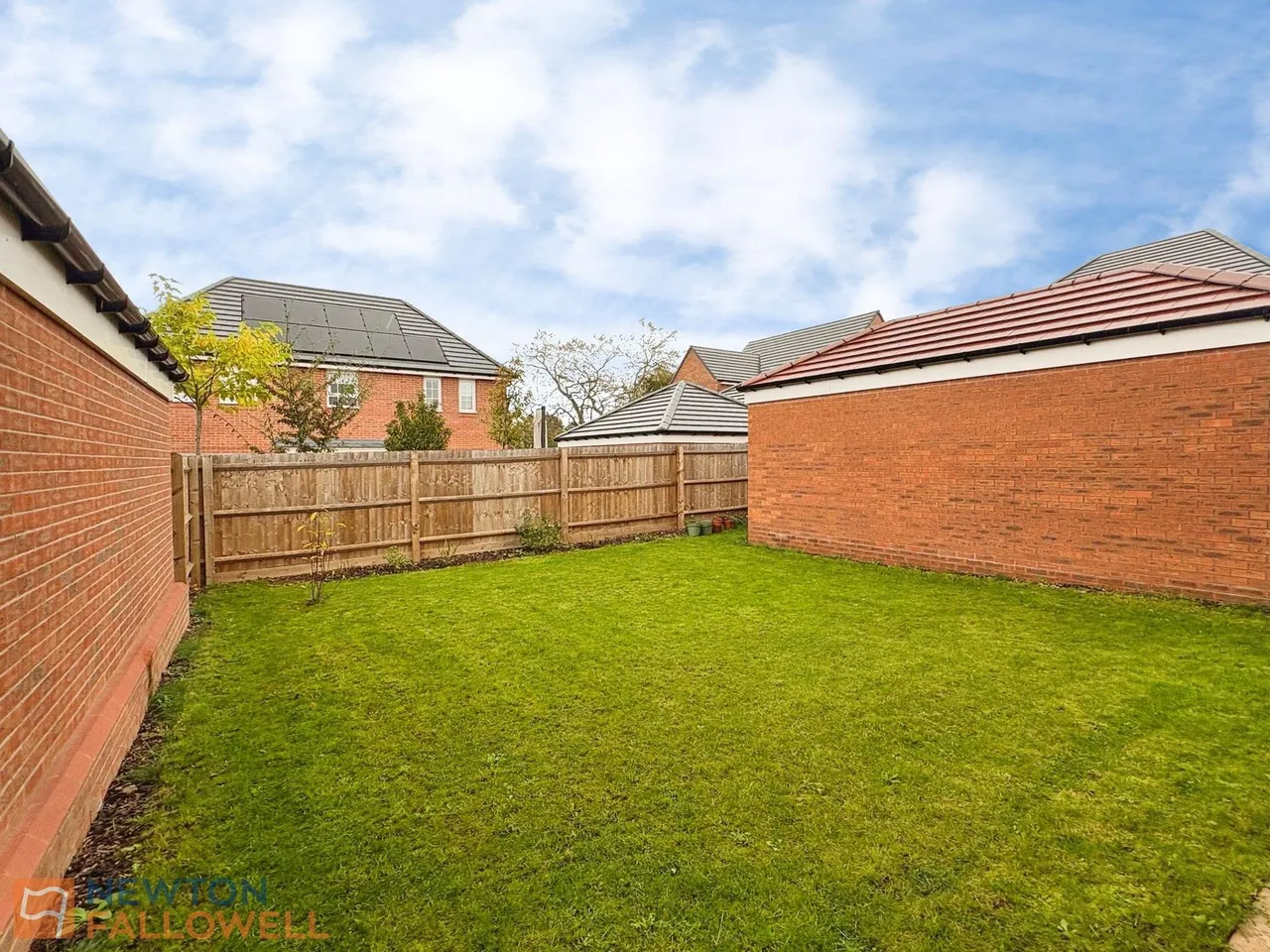 Grasshopper Green, Sutton-In-Ashfield, NG17, photo 24