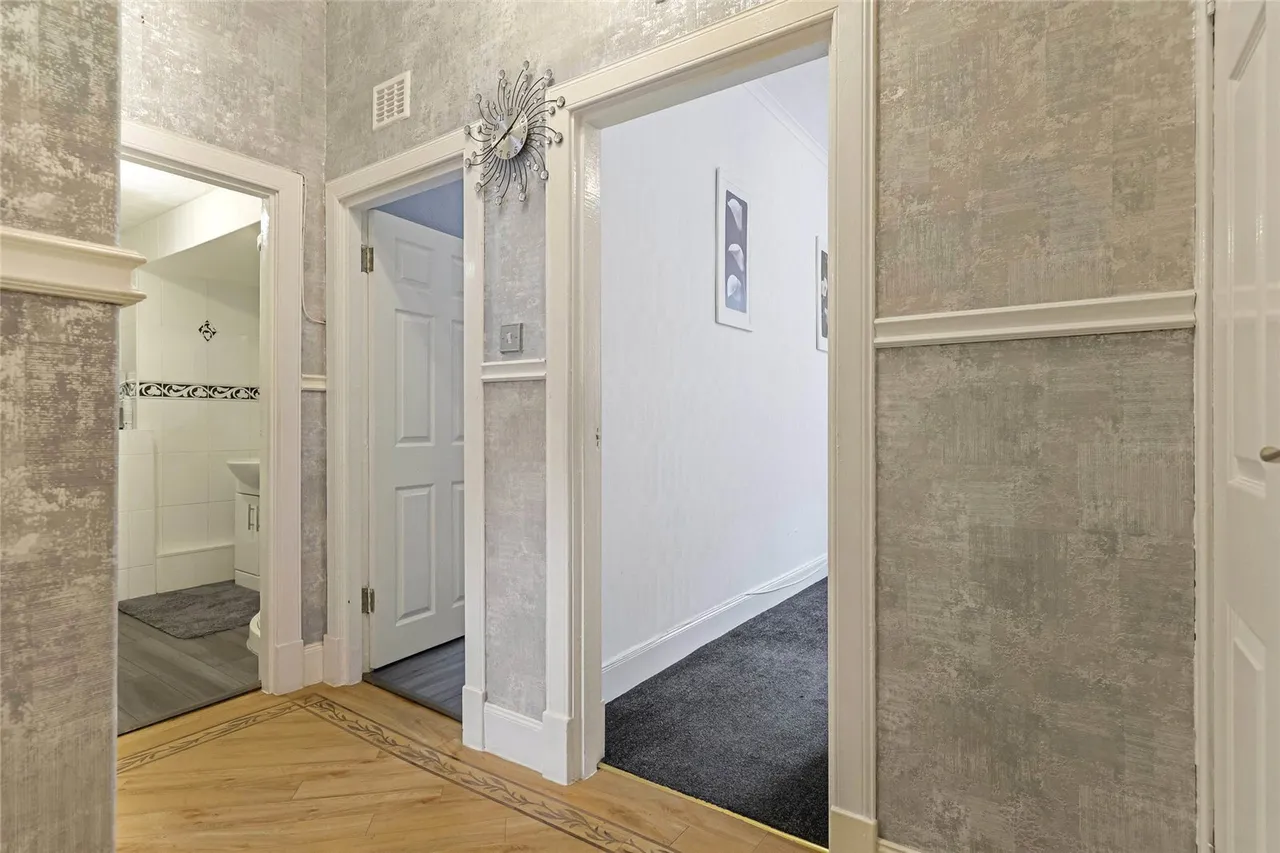 Newton Street, Greenock, Inverclyde, PA16, photo 4