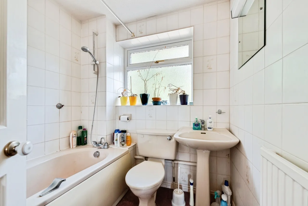 Caraway Drive, Swindon, SN2, photo 10