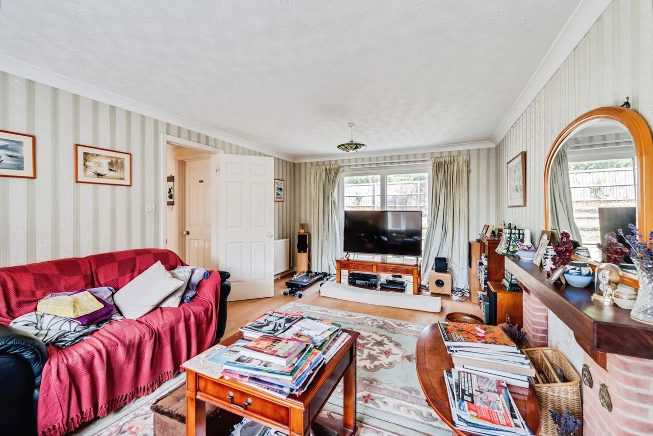 Caraway Drive, Swindon, SN2, photo 3