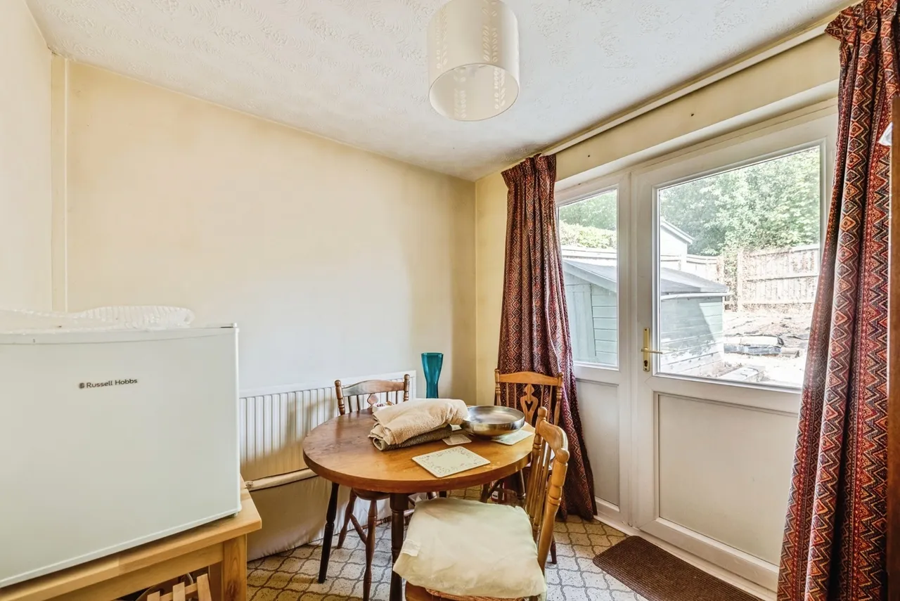Caraway Drive, Swindon, SN2, photo 5