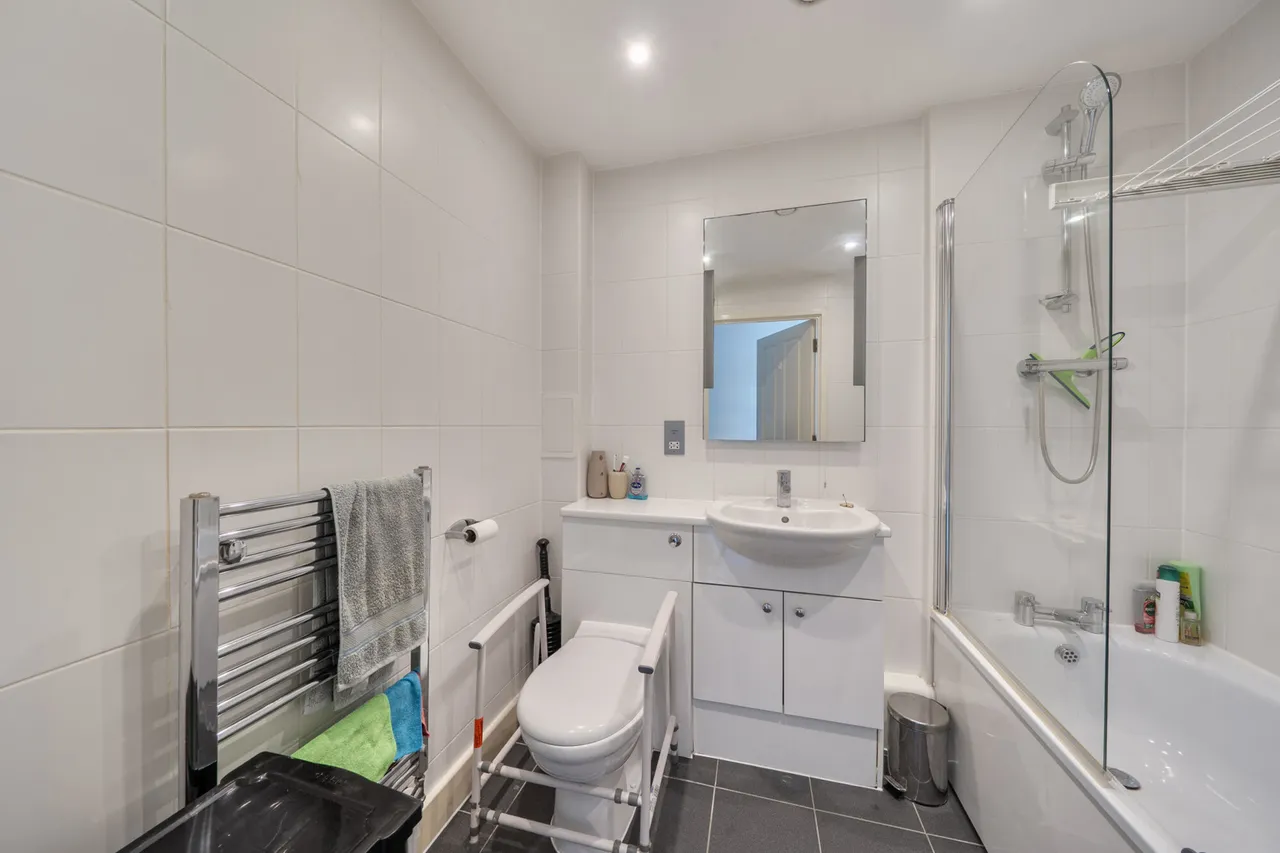 Apple Grove, Harrow, HA2, photo 16