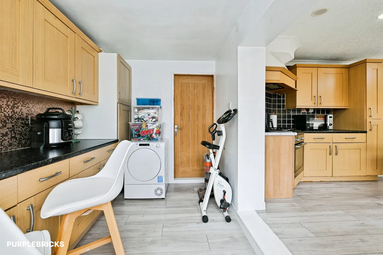 Manly Close, Nottingham, NG5, photo 8