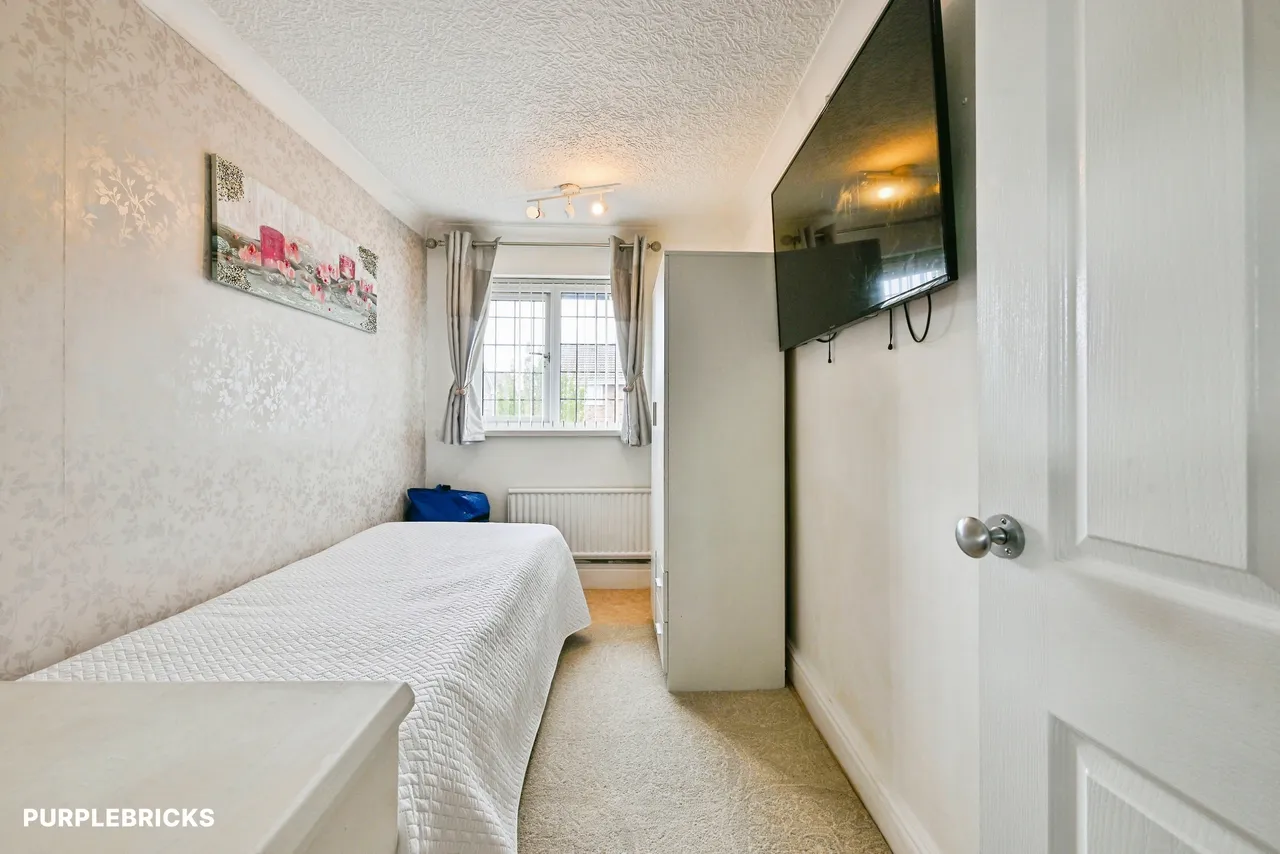 Manly Close, Nottingham, NG5, photo 4