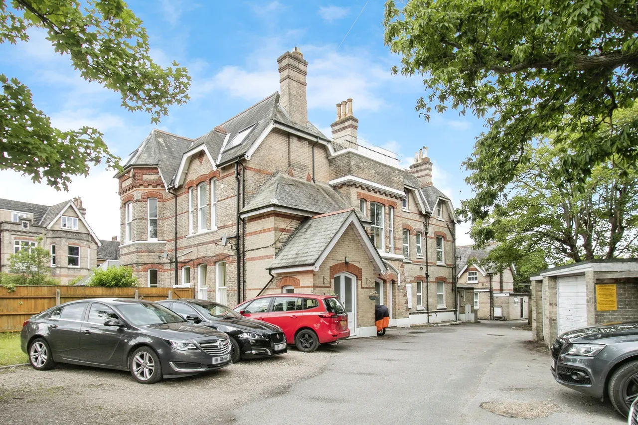 8 bed flat for sale, Wimborne Road, Bournemouth, BH2