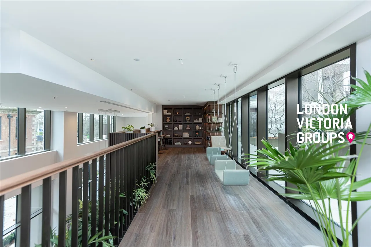 Maple Mews, London, photo 32