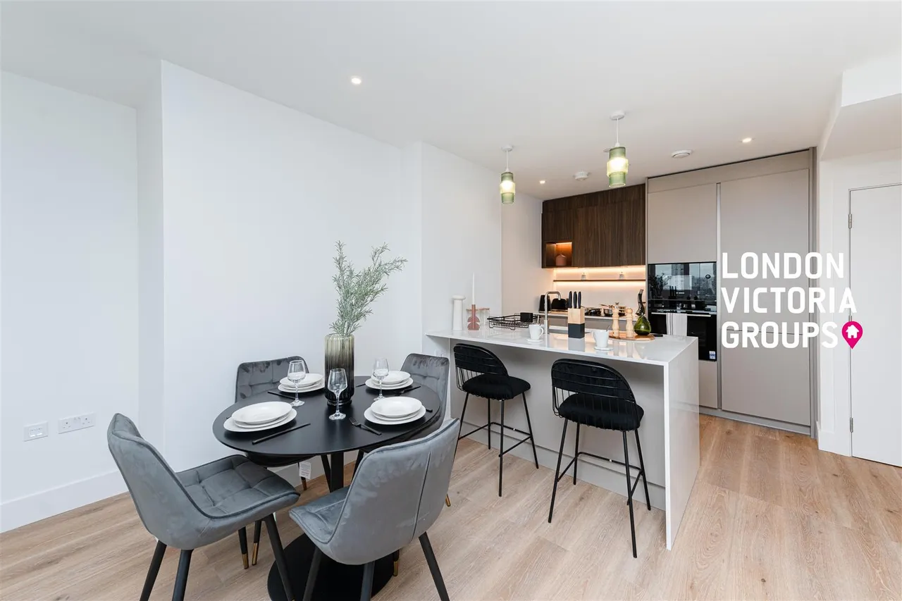 Maple Mews, London, photo 6