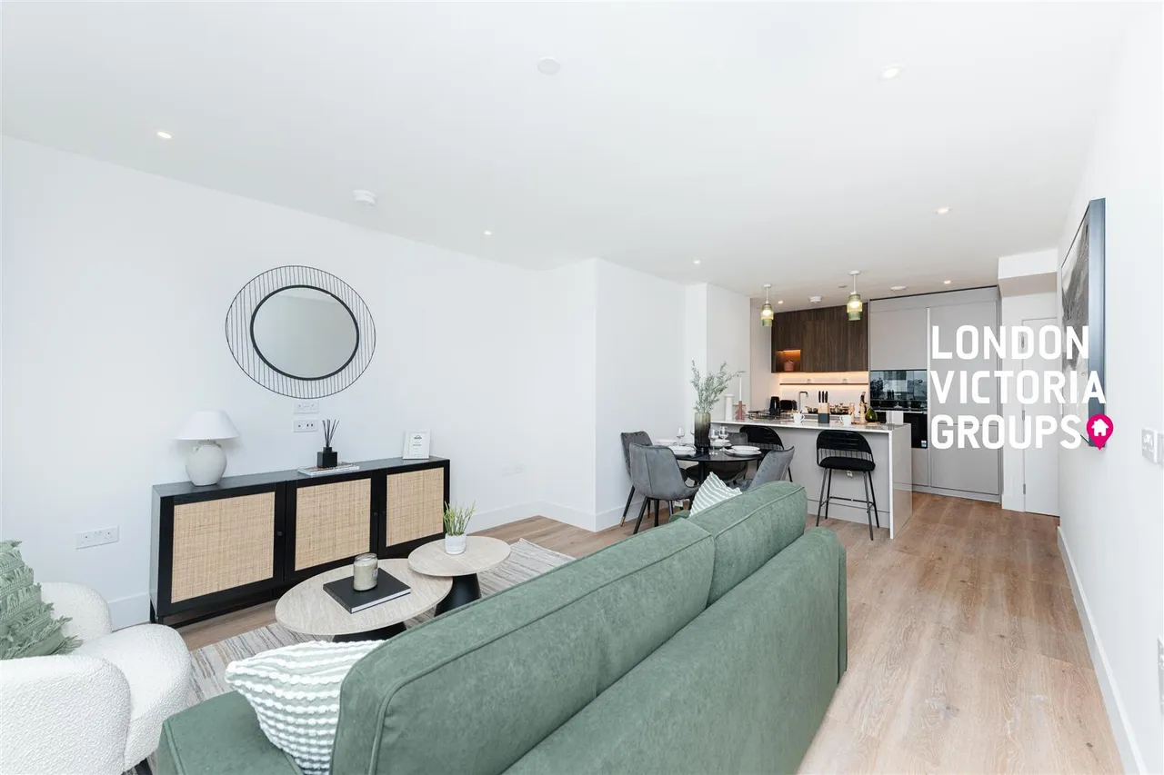 Maple Mews, London, photo 4